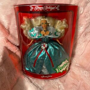 Collectible Special Edition Happy Holidays Barbie + Original Box 🎄